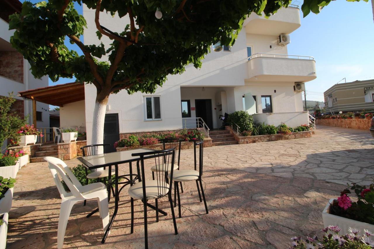Emerald Inn Ksamil Exterior foto